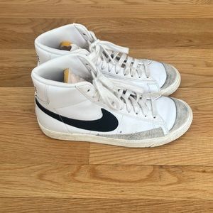 Nike Blazer Mid ‘77, men size 7.5 (women’s 9)